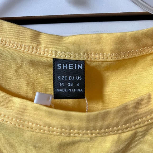 NWT yellow cropped tank top - Picture 4 of 8
